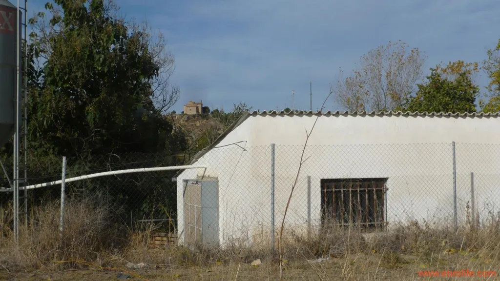 Extérieur - Farm with Naves and Service House in Maella