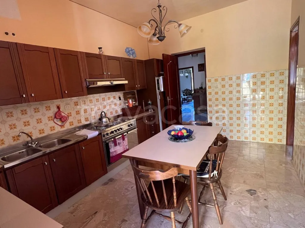 Cuisine - Independent House with Balcony in Licata