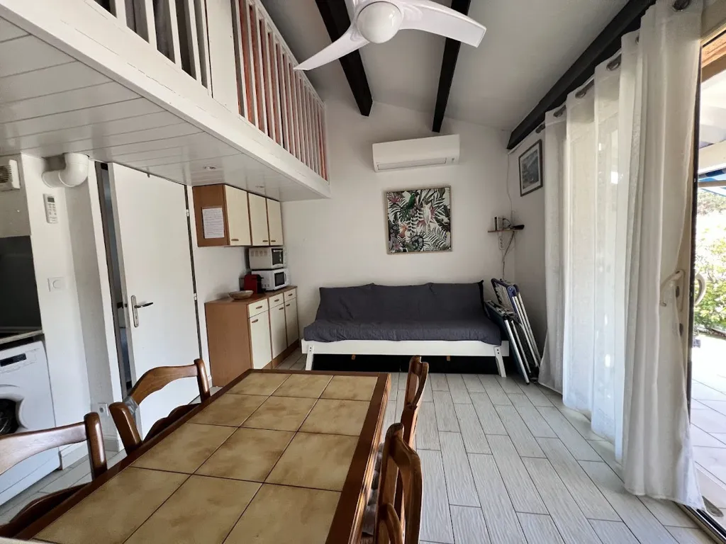 Chambres - Pavillon T2 avec Terrasse et Vue Mer près de la Garrigue