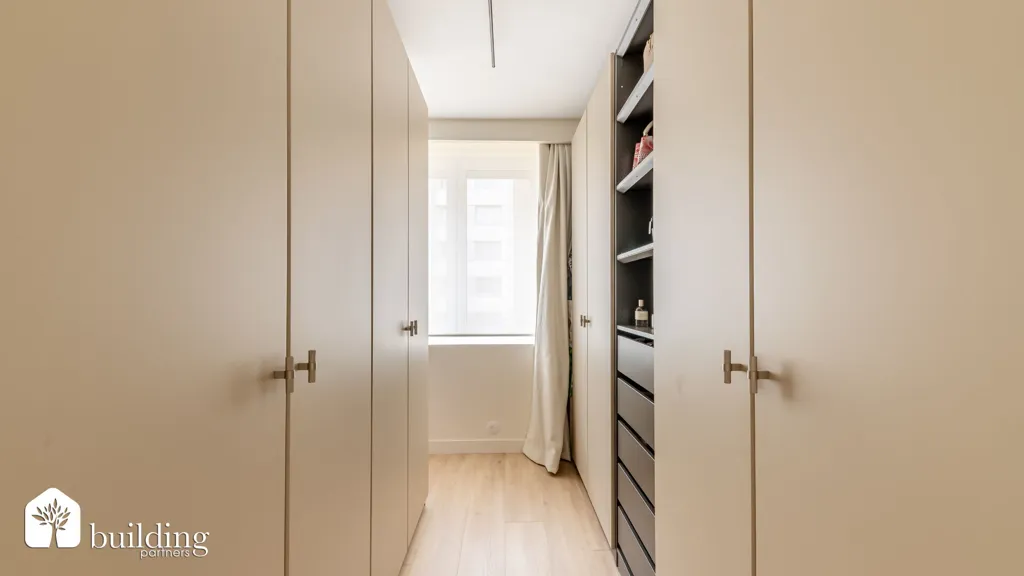 Stanze - Renovated Parisian Apartment with Ethanol Fireplace