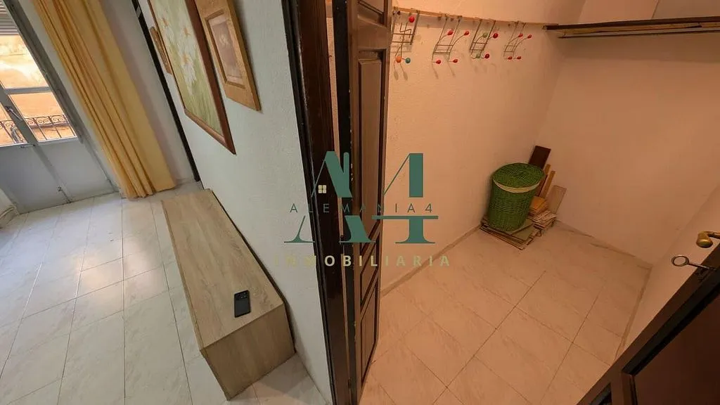 Esik - Furnished Flat with Air Conditioning in Cáceres