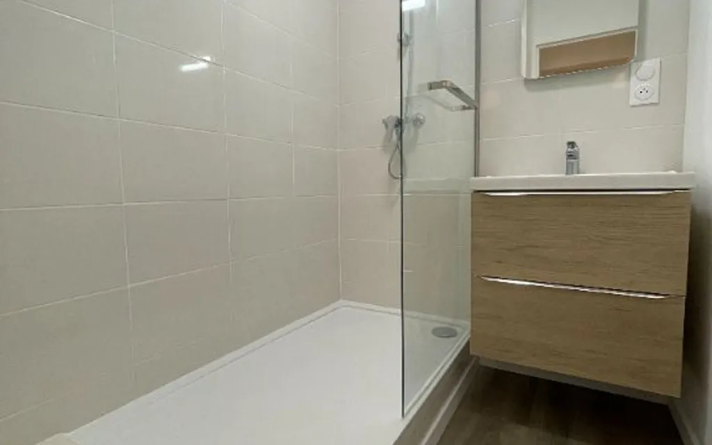 Vannitoad - Studio Apartment with Central Heating in Brest