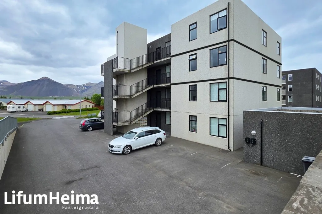 Esterno - Apartment with Elevator and Sea View in Borgarnes
