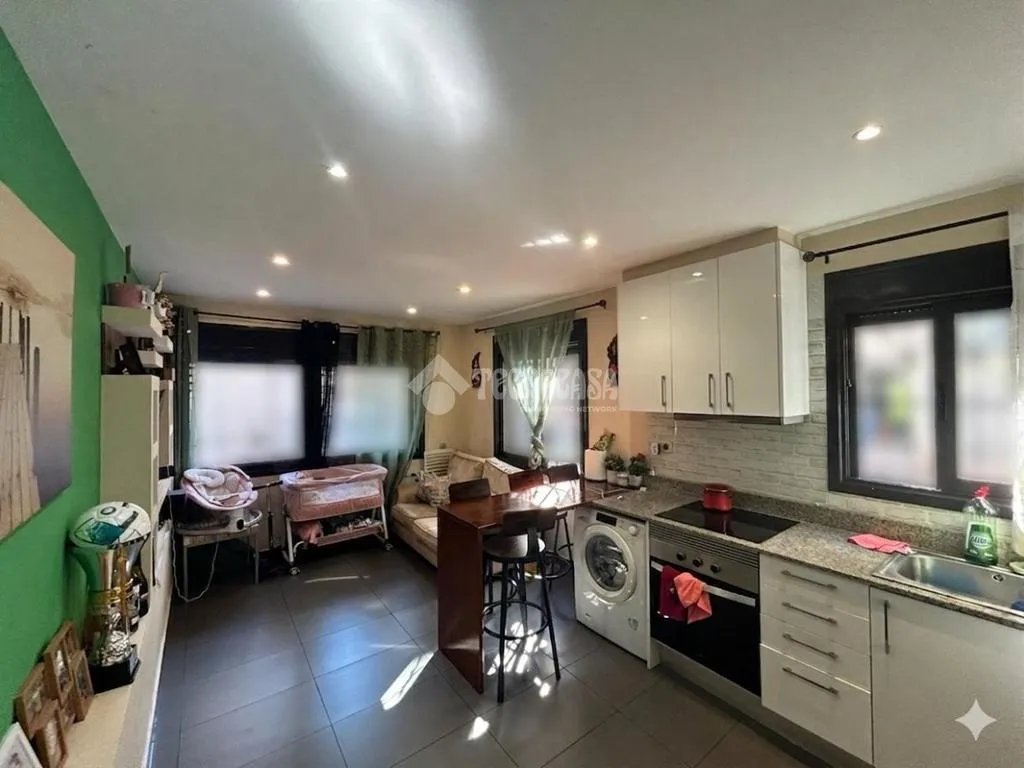 Köök - Reformed Flat with Rent Guarantee in Nou Barris