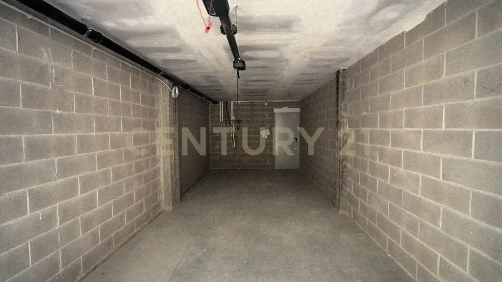 Garage - New Ground-Floor Flat with Garden in Zevio