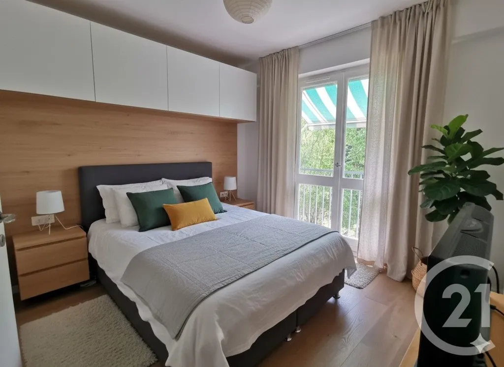 Chambres - Appartement avec Vue sur Parc à Épernon