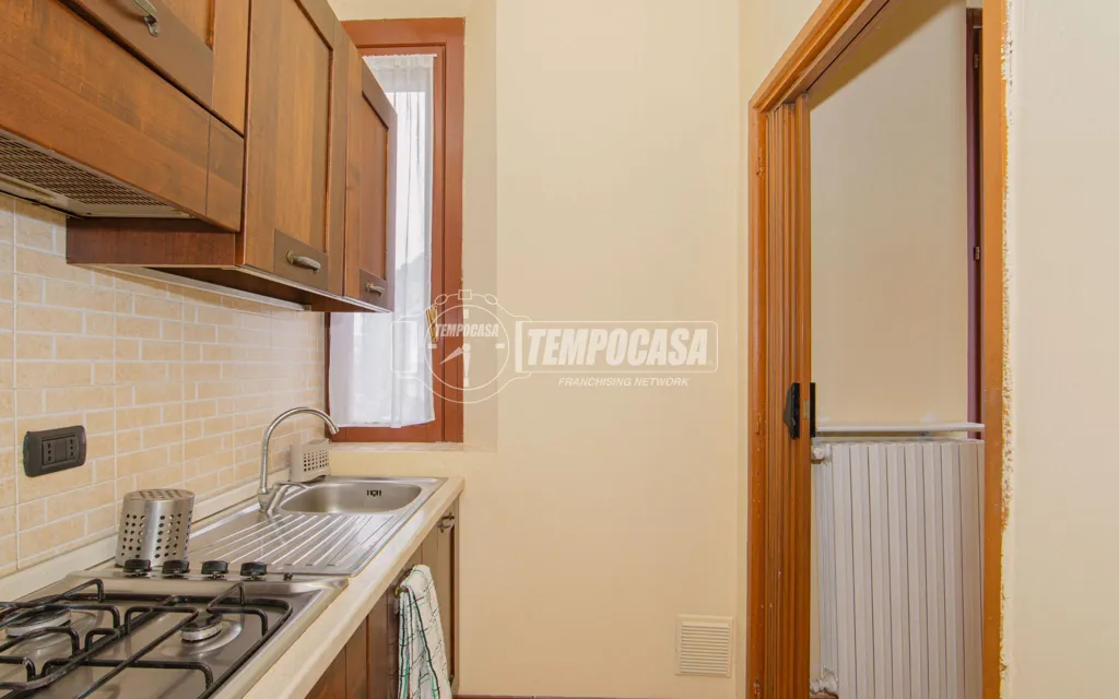 Cuisine - One-Bedroom Apartment with Balcony in Vigevano Centre