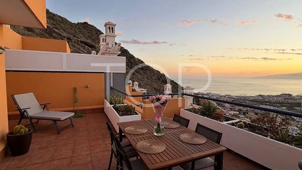 Terrass - Penthouse with Pool in Costa Adeje