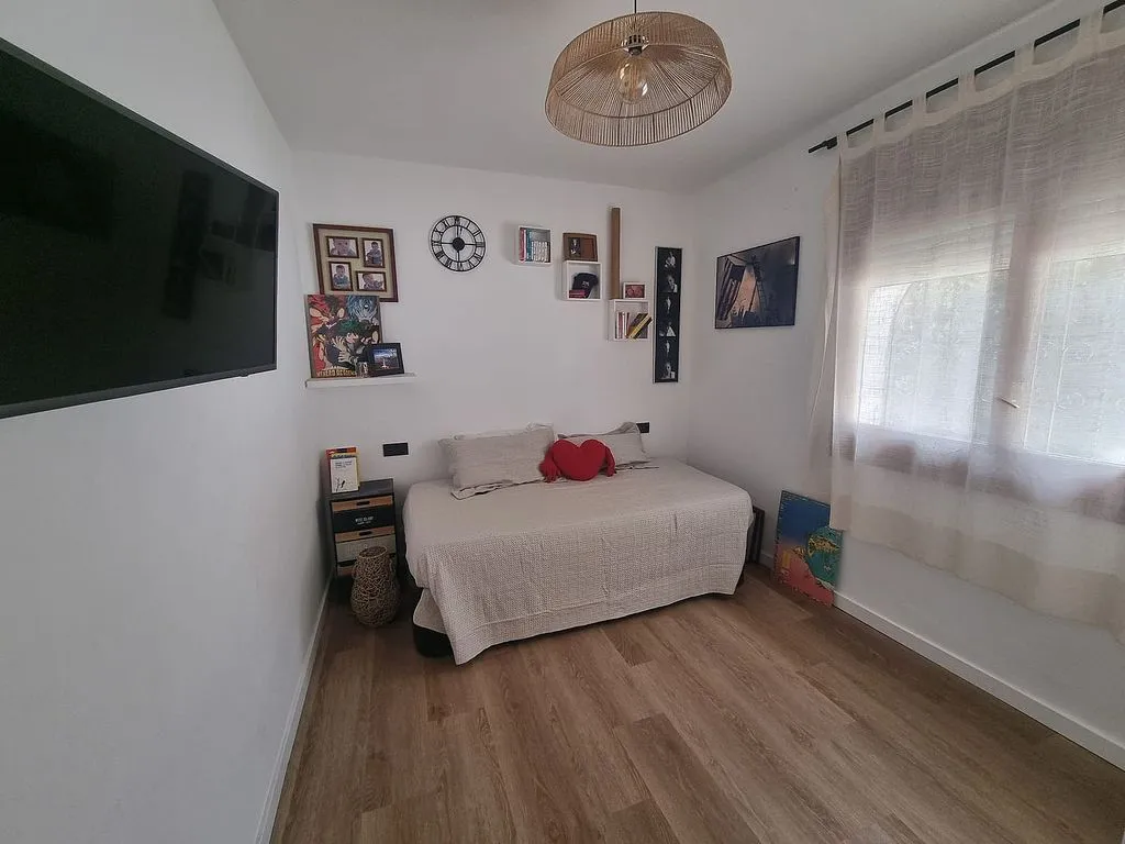 Chambres - Modernised House with Terrace in Casalot