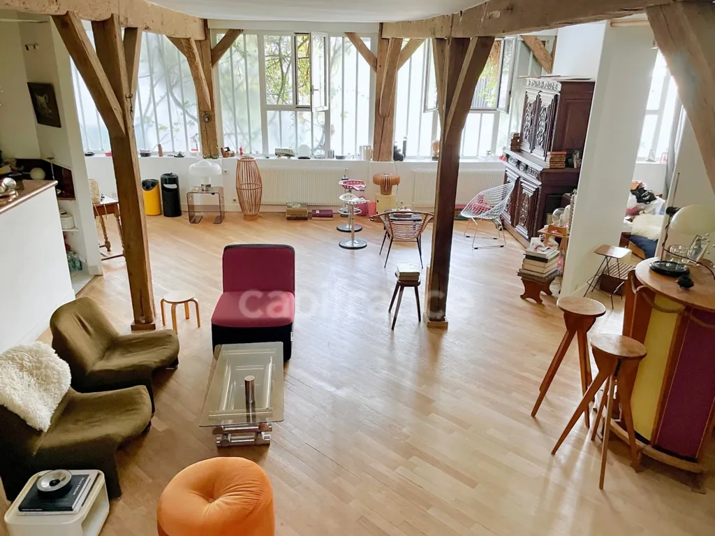 Séjour - Loft-Style avec Jardin Privé dans le 11ème Arrondissement