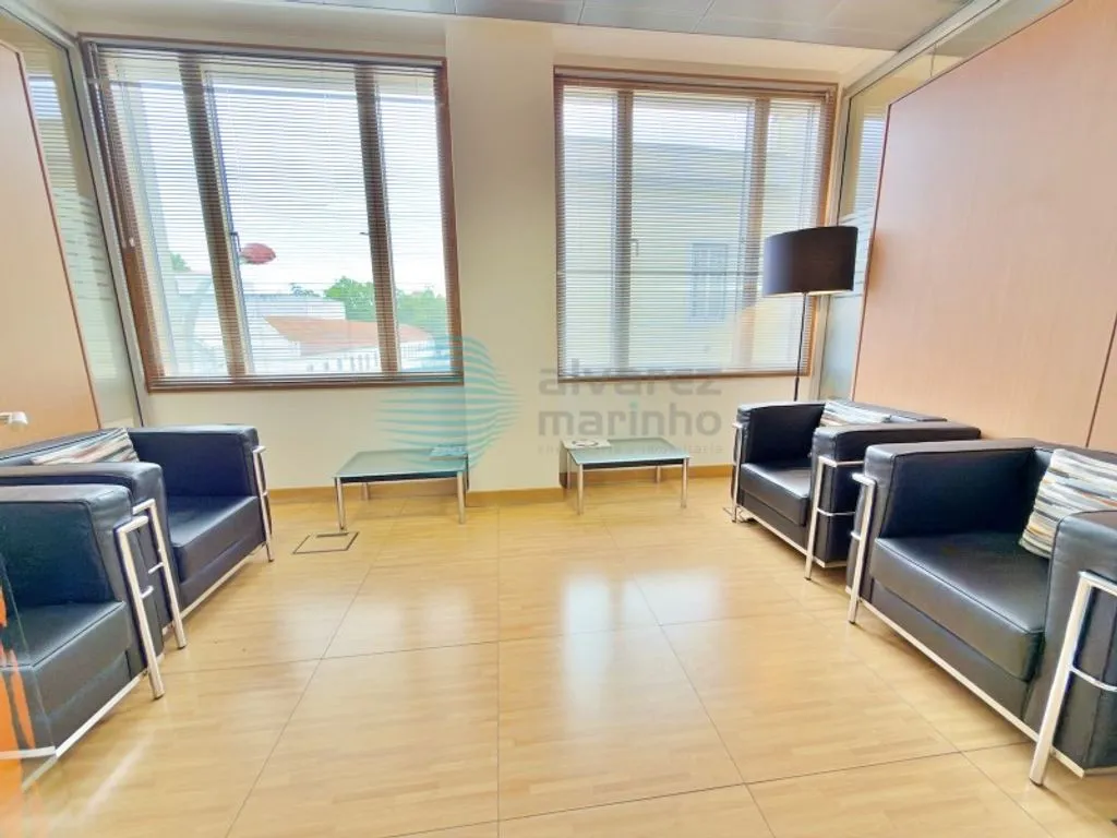 Office - Office with Air Conditioning in Campo Grande, Lisbon