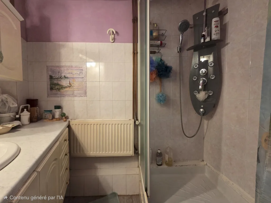 Salles de bain - Maison Lumineuse avec Jardin à Chatillon-la-Palud