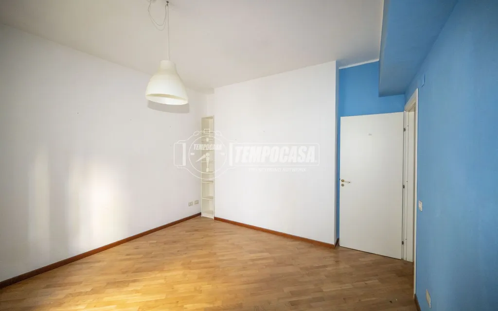 Toad - Trilocale with Garage in Messina