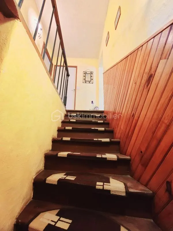 Rooms - Charming 1890 House with Terrace in Grigny