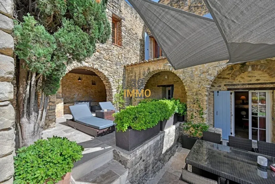 Aed - 7-Piece Stone House with Pool near Uzès