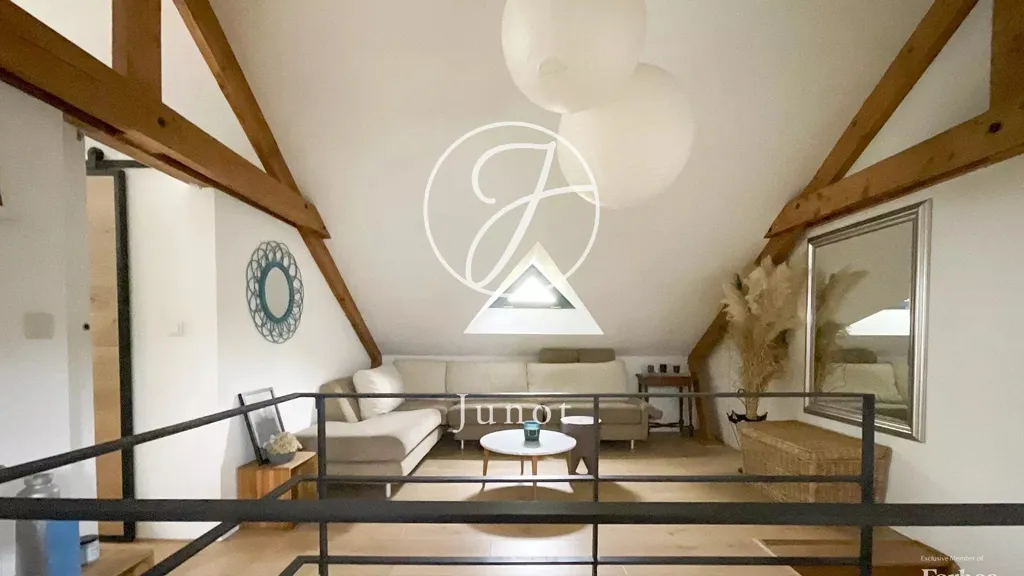 Pièces - Maison avec Terrasses et Bureaux à Chéreng