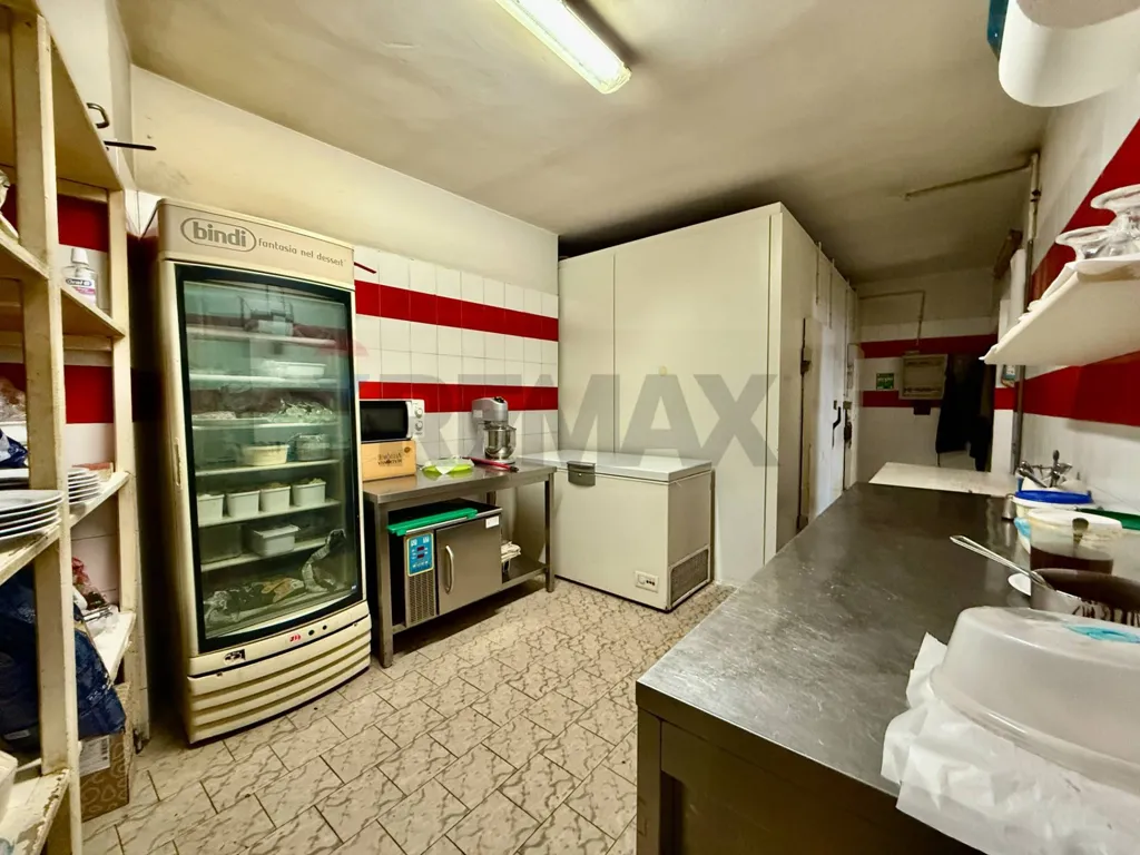 Cuisine - Restaurant with Apartment in Cremona's Migliaro