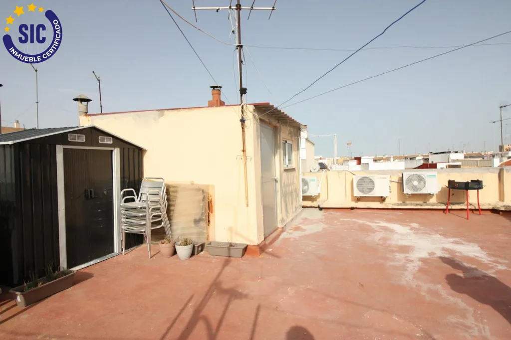 Terrass - First Floor Flat with Balcony in Benlliure