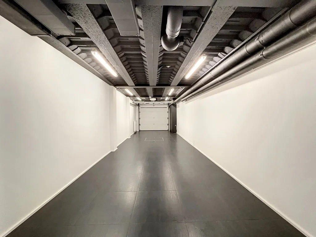Garage - Masterpiece Hotel in Exclusive Square, Brussels