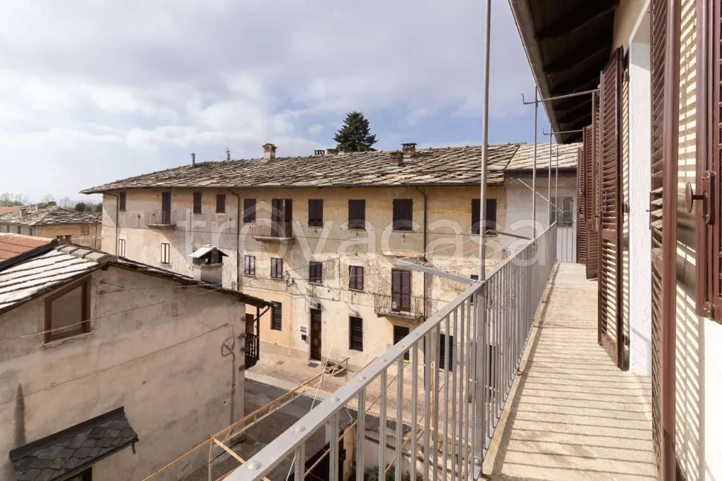 Rõdu - Cielo Terra House with Balcony in Corio