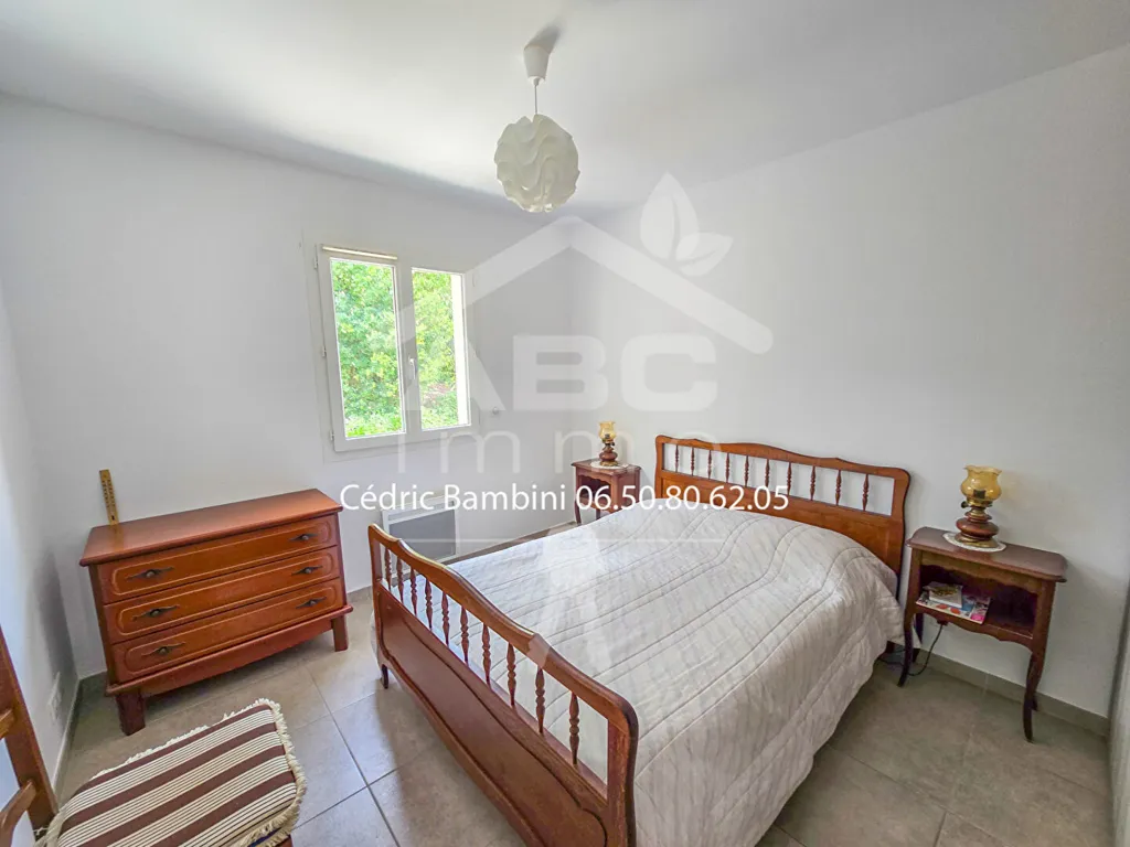 Magamistoad - Recent Flat-Plan House with Garden near Town Centre