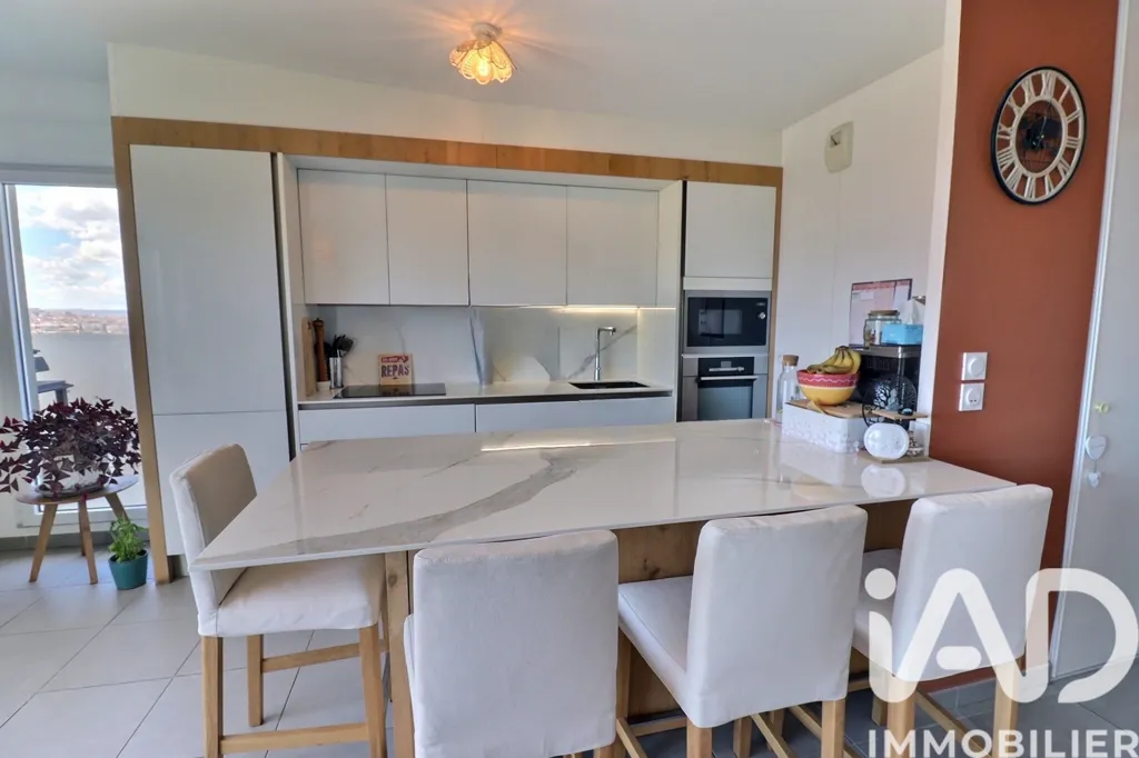 Köök - Modern Apartment with Panoramic Terrace in Marseille 13009