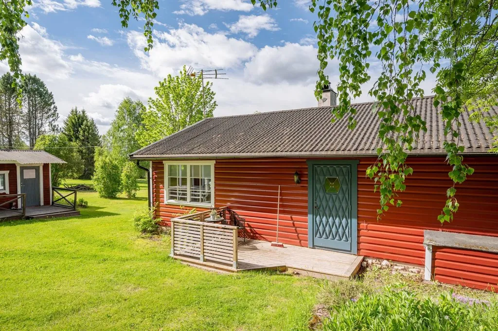 Aed - Villa with Open Plan and Garden in Årängen