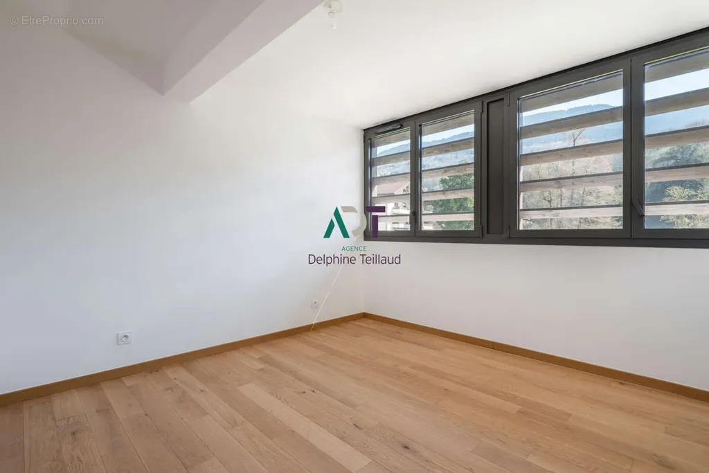 Toad - Duplex Apartment with Terrace in Uriage