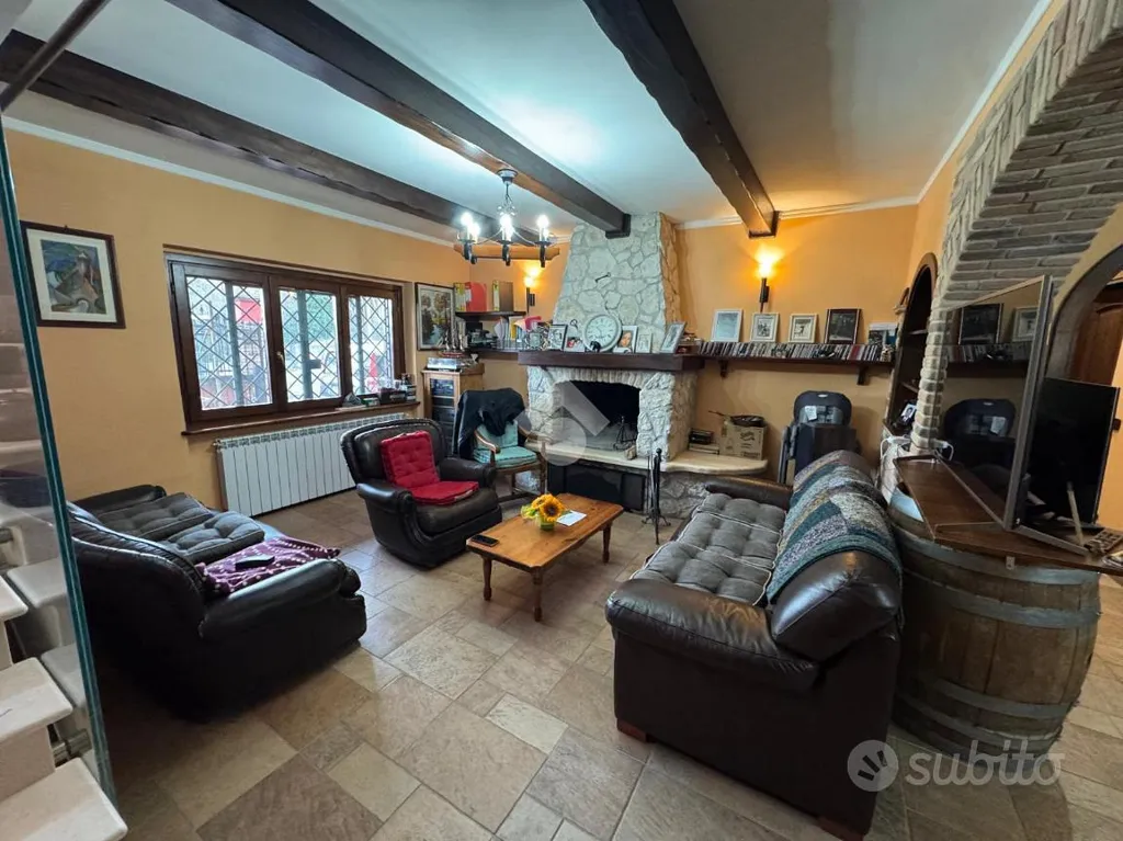 Elutuba - Single Villa with Garden in Capistrello