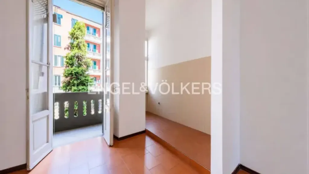 Esik - Studio Flat with Balcony in Milan