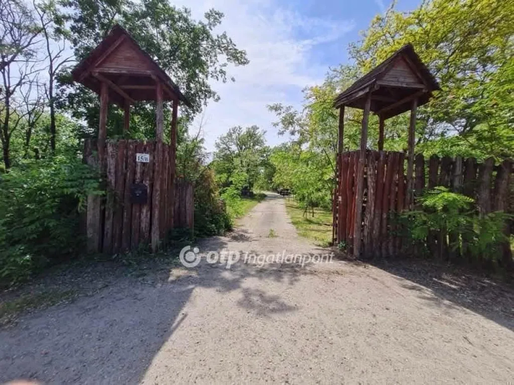 Extérieur - Unique House with Private Lakefront in Délegyháza