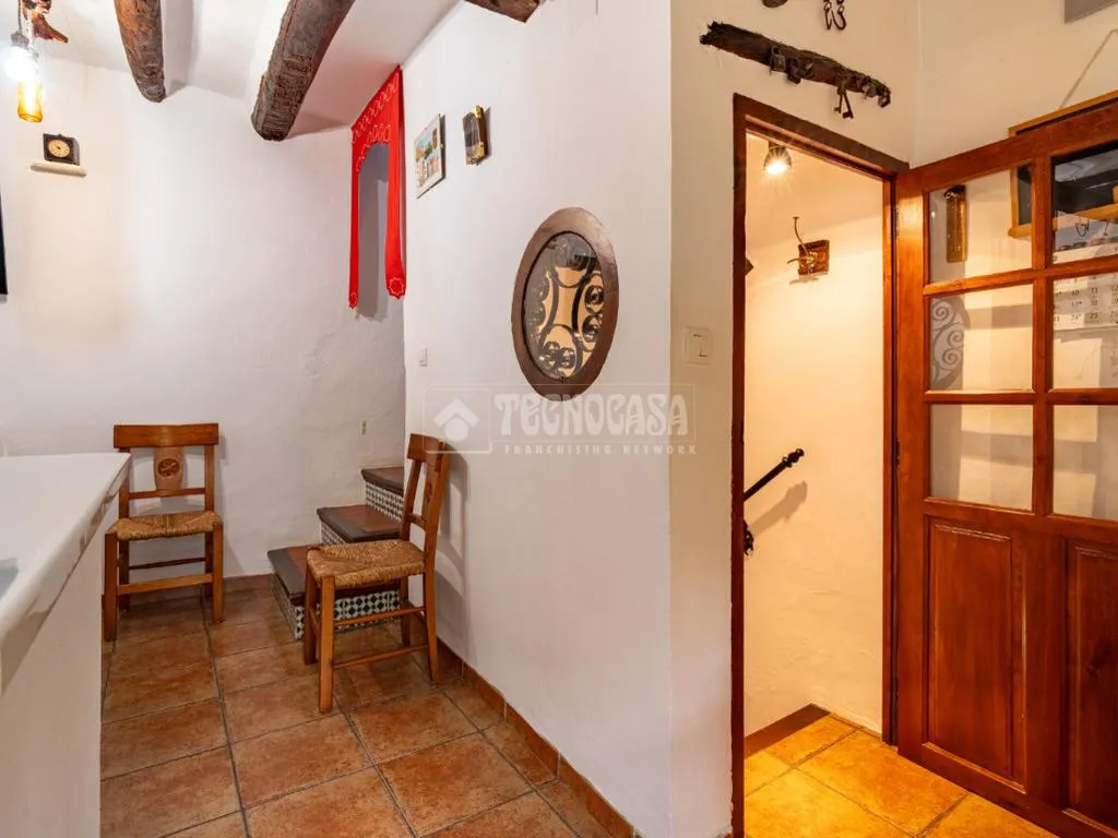 Salle à manger - Traditional Albaicín Flat with Balcón