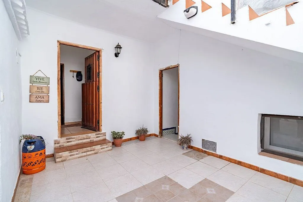 Esik - Semi-detached House with Terrace in Órgiva