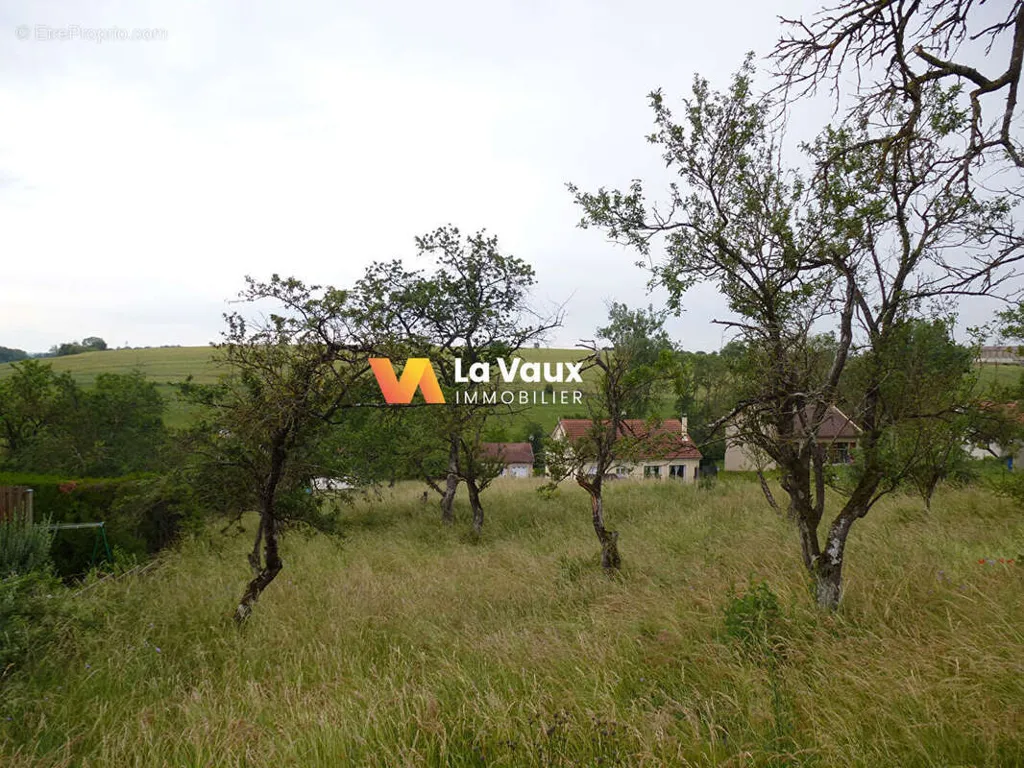 Garden - Buildable Plot with Village View in Pulligny-Xeuilley