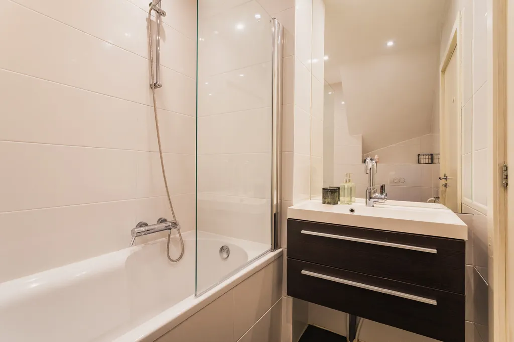 Vannitoad - Modern Apartment with Balcony in Bezuidenhout