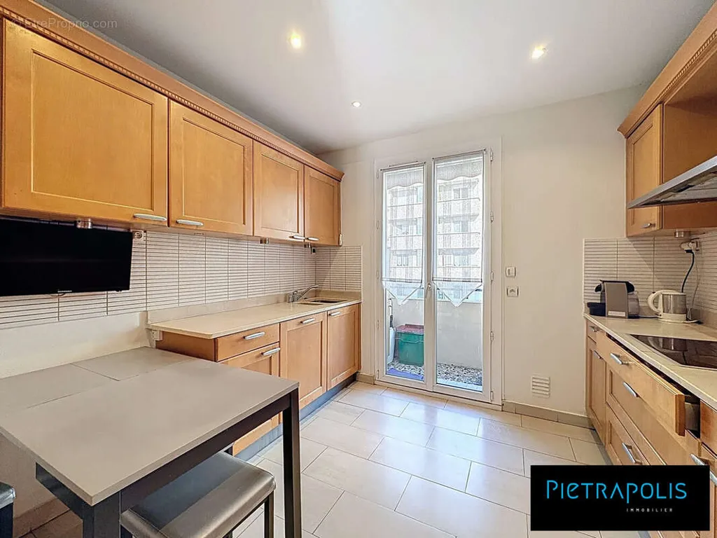 Köök - Apartment with Balcony in Lyon 6th