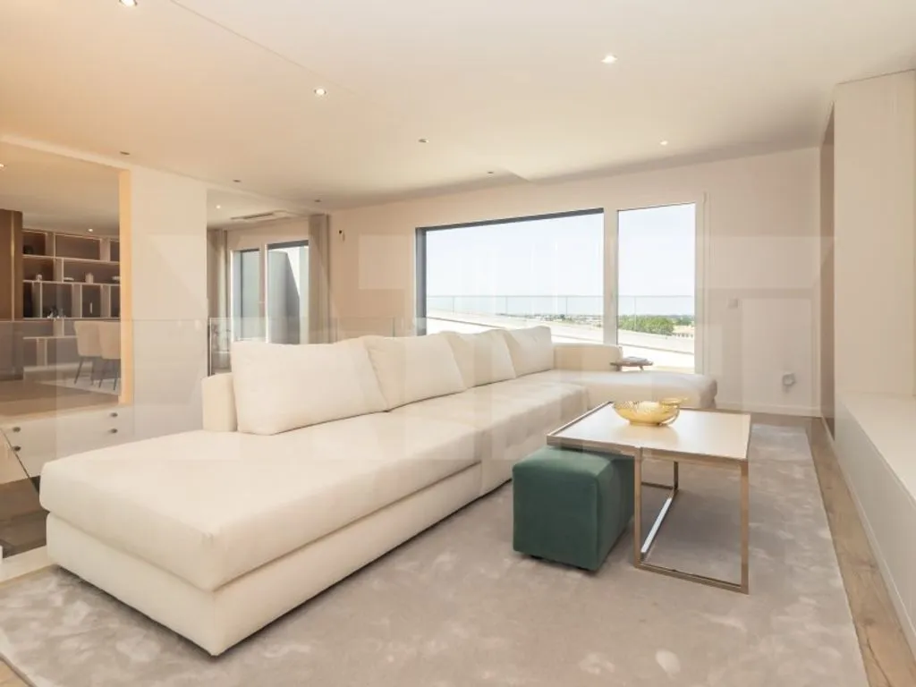 Elutuba - Luxury Duplex with Private Parking in Montijo