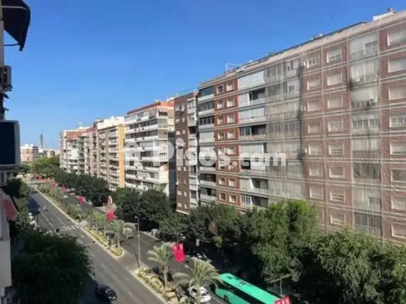 Balcon - Bright Student Flat with Balcony in Santa María de Gracia