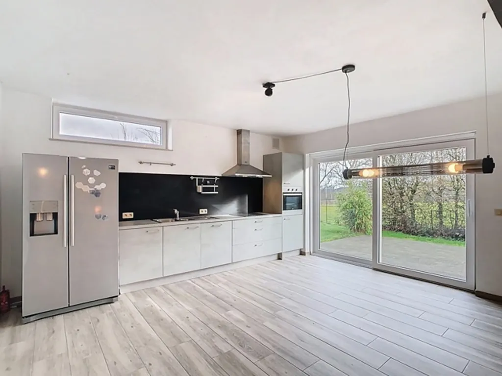 Köök - 3-Bedroom House with Terrace in Anhée