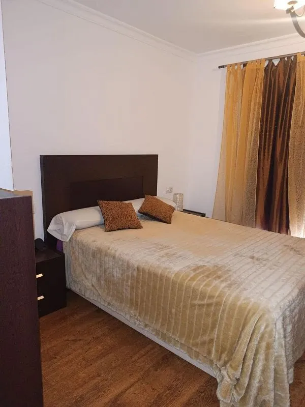 Chambres - Terraced House with Garage in Las Canteras