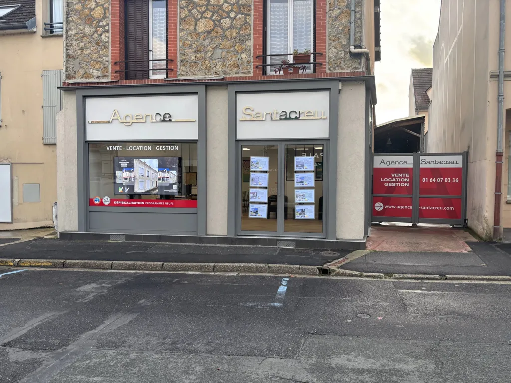 Extérieur - Maison 3 Pièces avec Jardinet à Favières