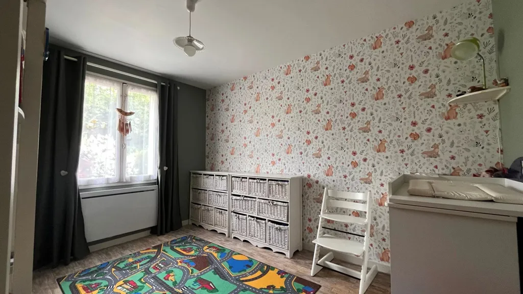 7-toaline maja asukohas Précy-sur-Oise