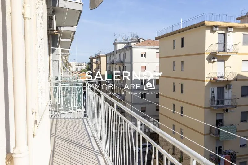 Balcon - Modern Flat with Balcony in Salerno Centre