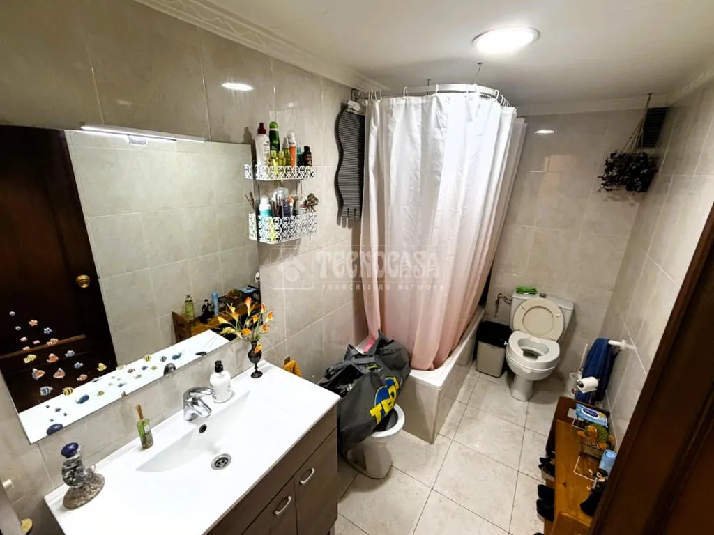 Vannitoad - Apartment with Terraces near Aiora Metro
