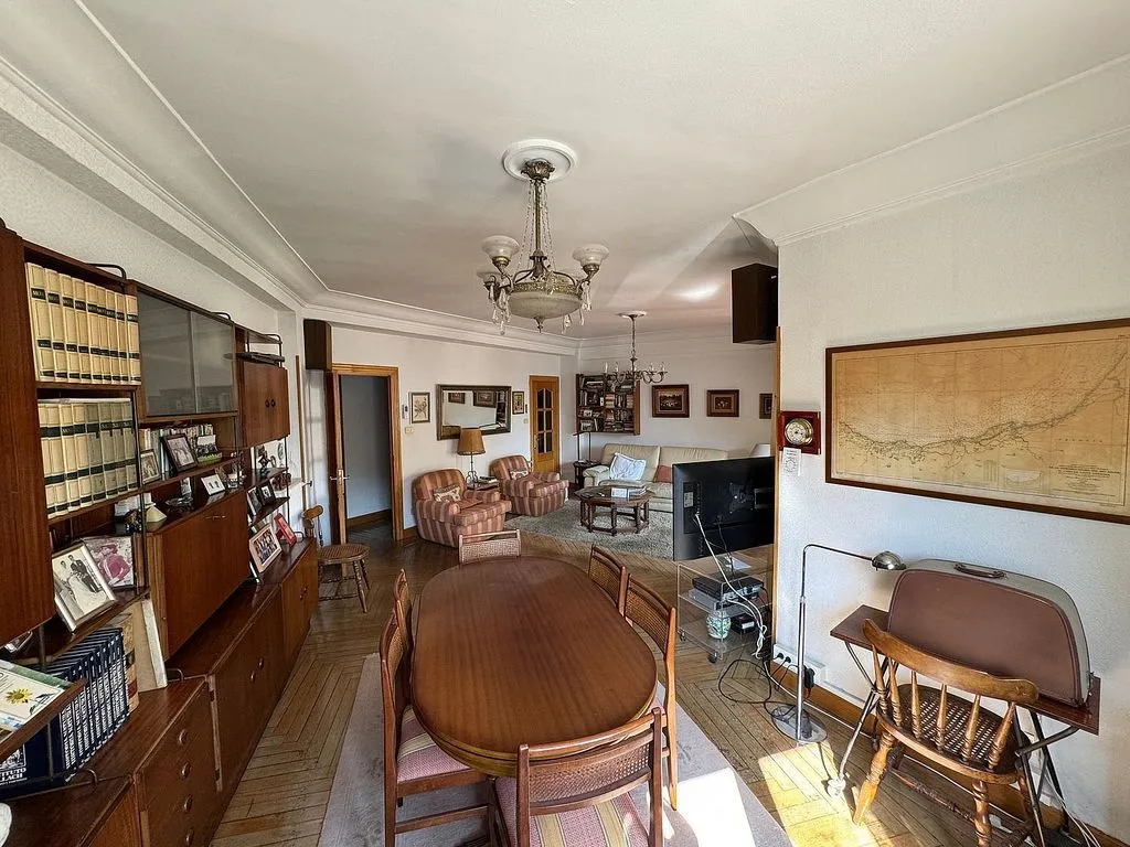 Söögituba - Spacious Flat with Terrace in Hondarribia