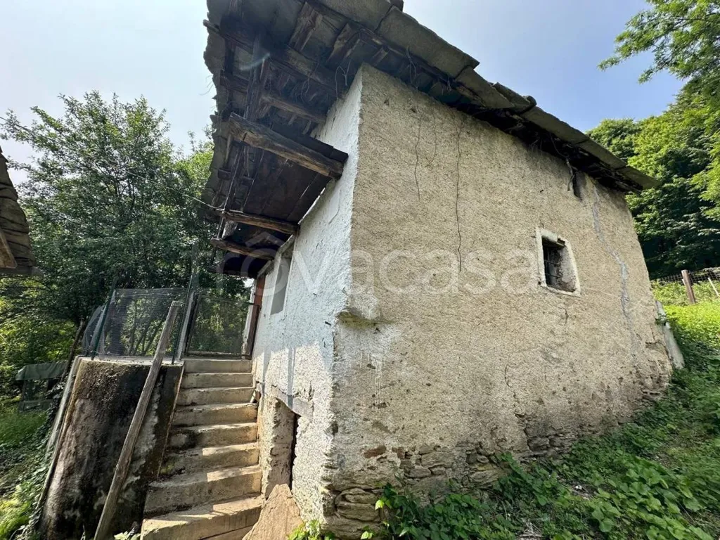 Välivaade - Traditional Mountain Cottage in Brossasco