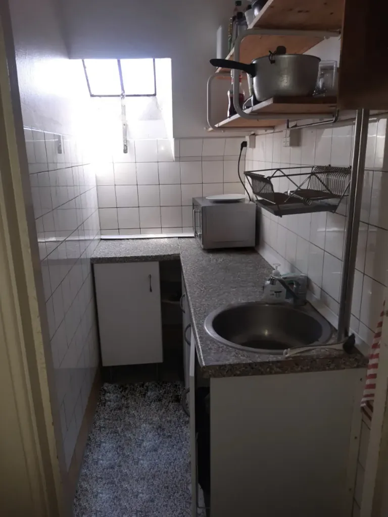 Köök - Spacious Room with Shared Facilities in Vanløse