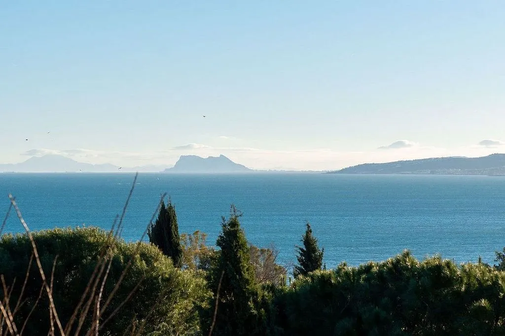 Terraced House with Pool in Estepona