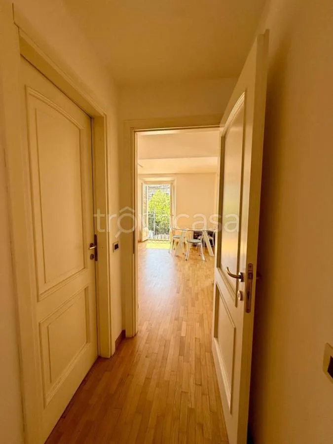 Entrée - Bright Studio Flat near Como Cathedral