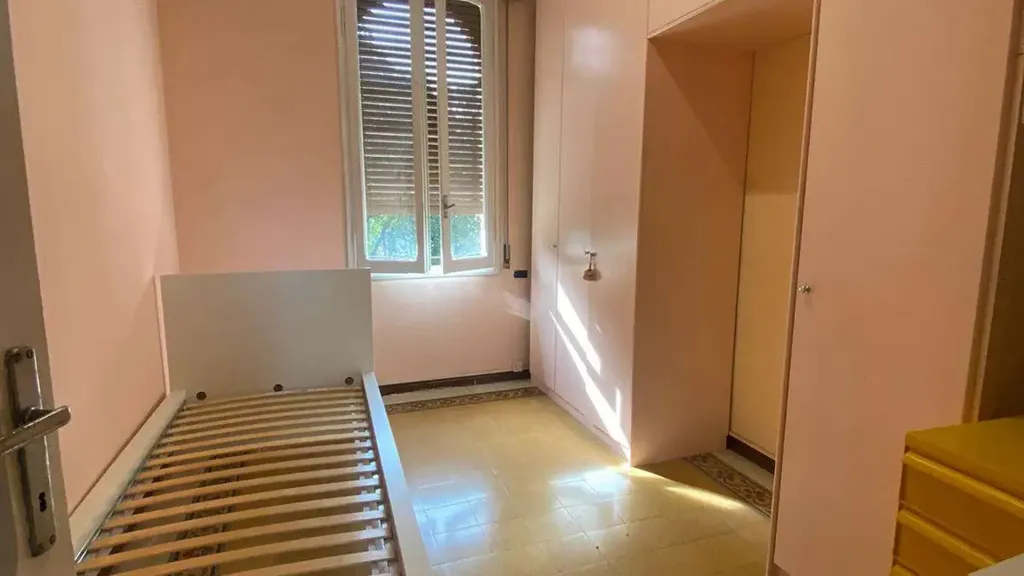 Camere da letto - Appartamento arredato con balcone a Modena